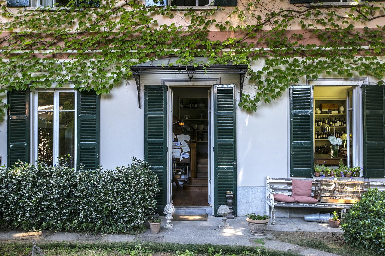 Villa Derriere 切尔诺比奥 外观 照片